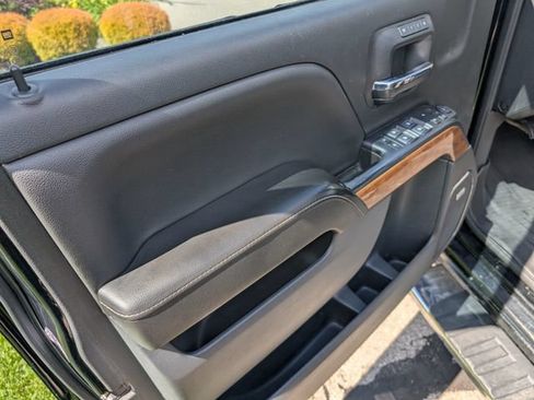 Used 2018 Chevrolet Silverado 2500 High Country w/ Duramax Plus Package AWD/4WD image 23