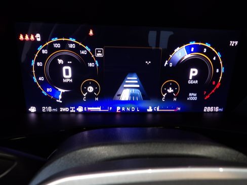Used 2025 Chevrolet Colorado Z71 AWD/4WD image 11