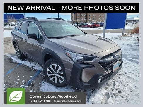 Used 2023 Subaru Outback Premium AWD/4WD image 1