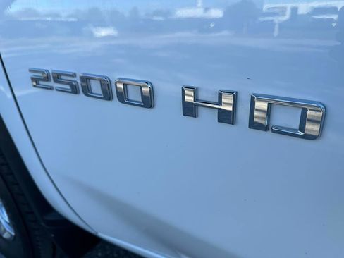 Used 2025 Chevrolet Silverado 2500 LT w/ Convenience Package image 19