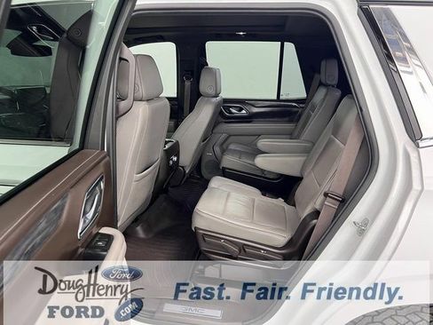 Used 2022 GMC Yukon SLT w/ SLT Premium Package image 32