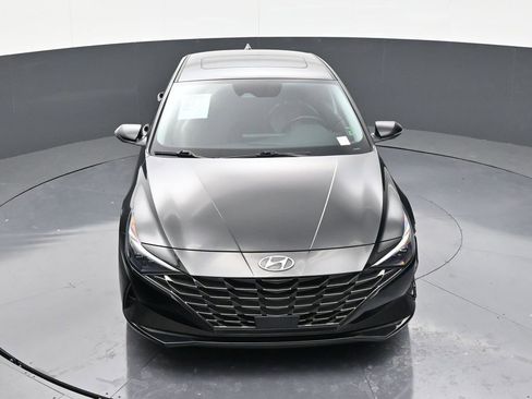 Used 2023 Hyundai Elantra Limited w/ Preferred Accessory Package image 19