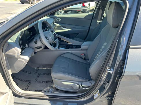 New 2026 Hyundai Elantra Hybrid FWD image 27