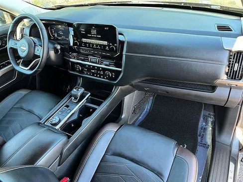 Used 2024 Nissan Pathfinder Platinum w/ Cargo Package AWD/4WD image 21
