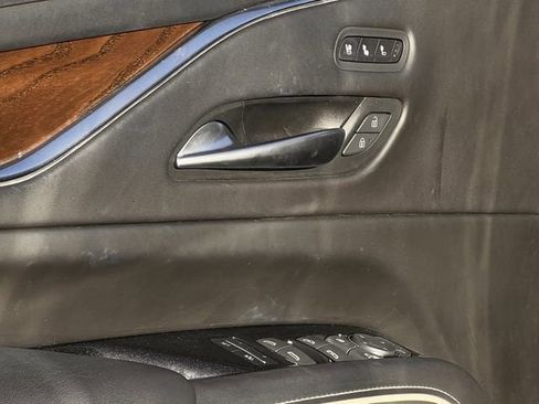 Certified 2023 Cadillac Escalade ESV Sport Platinum image 21