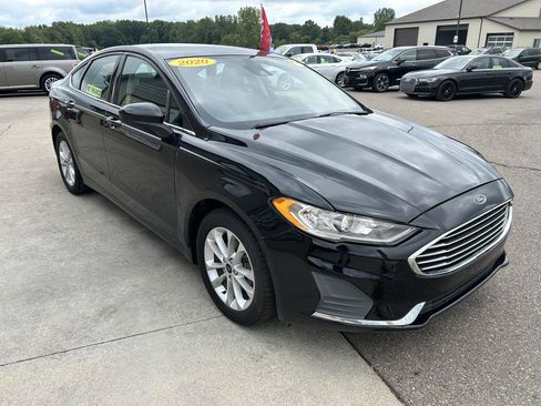 Used 2020 Ford Fusion SE FWD image 3