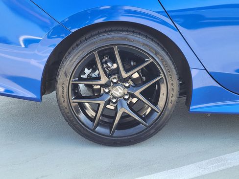 Used 2024 Honda Civic Sport image 6