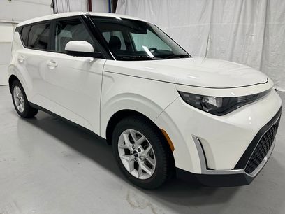 Used 2024 Kia Soul LX w/ Option Group 015