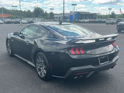 Used 2025 Ford Mustang GT Premium w/ GT Performance Package RWD image 10