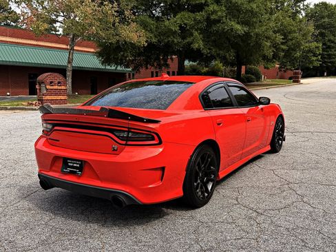 Used 2020 Dodge Charger Scat Pack RWD image 5