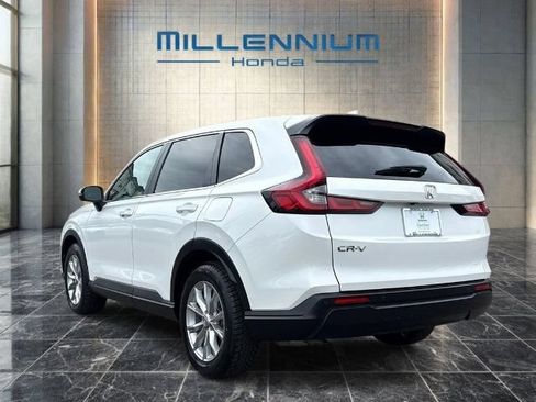 Used 2023 Honda CR-V EX-L image 2