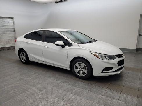 Used 2018 Chevrolet Cruze LS FWD image 11