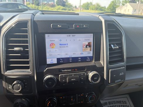 Used 2019 Ford F150 XLT w/ Equipment Group 302A Luxury AWD/4WD image 24