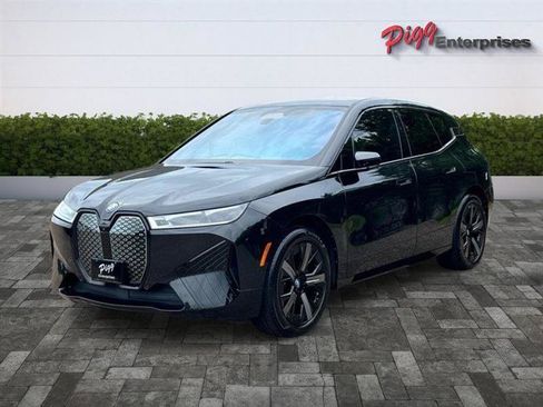 Used 2025 BMW iX xDrive50 AWD/4WD image 4