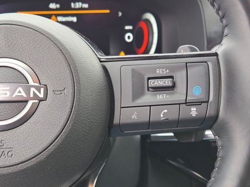 Used 2023 Nissan Pathfinder Platinum AWD/4WD image 33