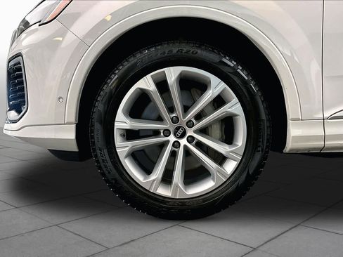 Used 2025 Audi Q7 2.0T Premium w/ Convenience Package AWD/4WD image 10