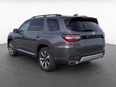 Used 2023 Honda Pilot Elite image 3