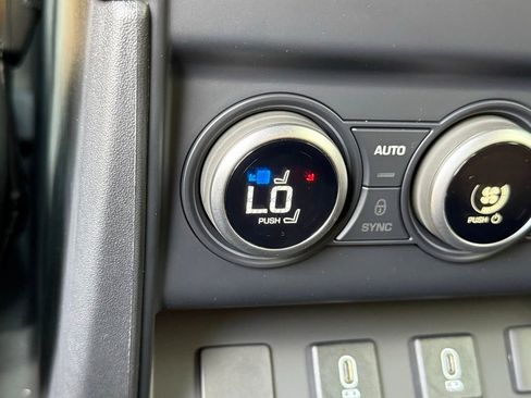 New 2026 Land Rover Defender 130 X-Dynamic SE AWD/4WD image 39