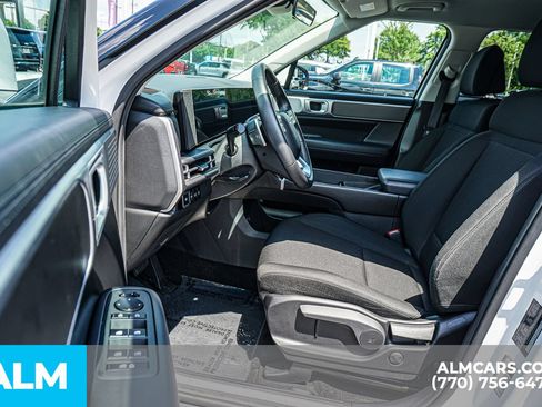 Used 2025 Hyundai Santa Fe SE FWD image 40