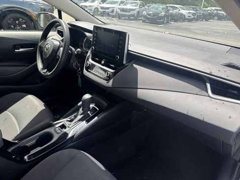 Used 2020 Toyota Corolla LE FWD image 31