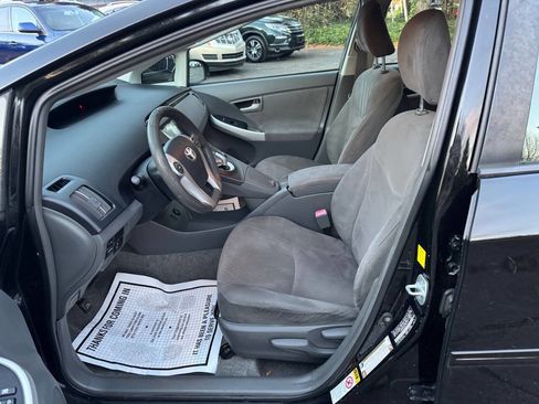 Used 2010 Toyota Prius Three image 11