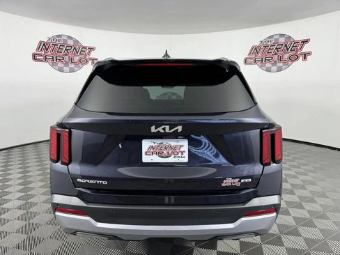 Used 2025 Kia Sorento EX AWD/4WD image 6