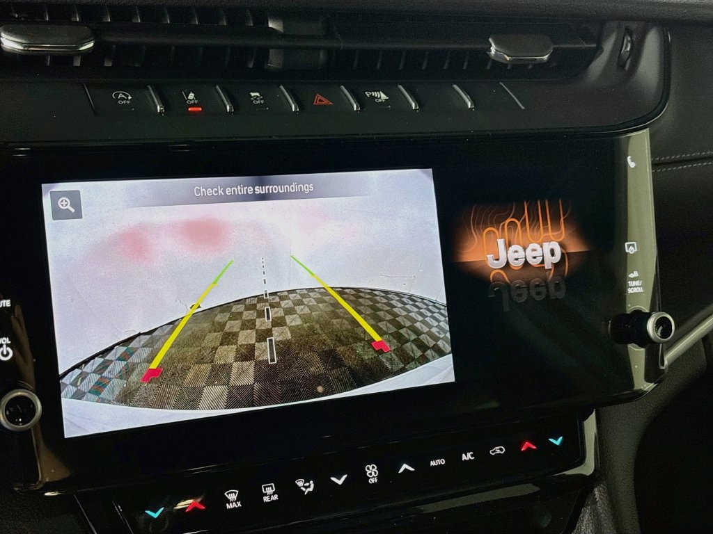 New 2027 Jeep Grand Cherokee Altitude AWD/4WD image 17