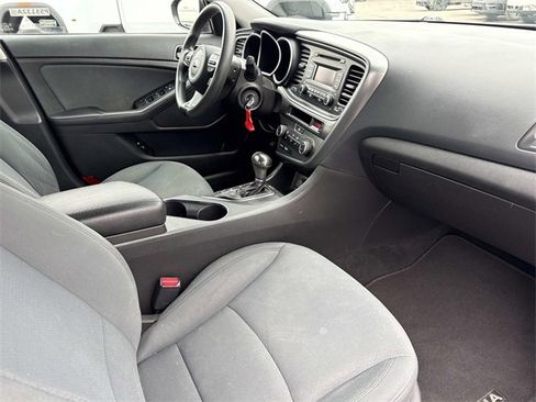Used 2015 Kia Optima LX image 18