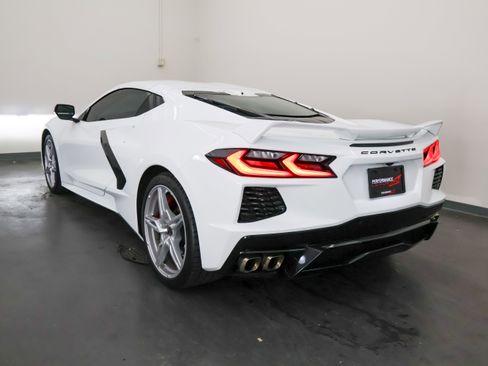 Used 2023 Chevrolet Corvette Stingray Preferred Cpe w/ Z51 Performance Package RWD image 5