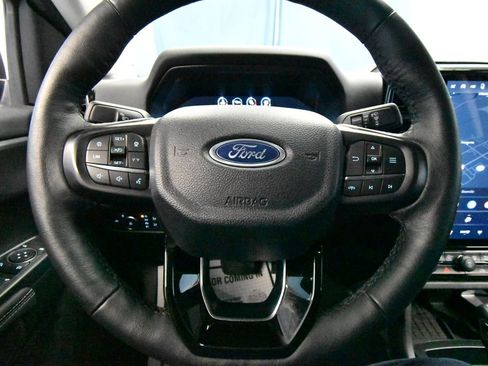 Used 2025 Ford Ranger Lariat w/ Trailer Tow Package AWD/4WD image 11