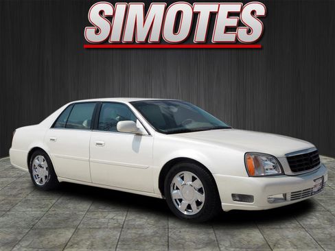 Used 2000 Cadillac De Ville DTS w/ Safety/Security Pkg image 1