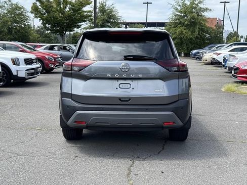 Used 2023 Nissan Rogue S AWD/4WD image 3