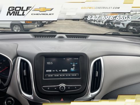 Used 2018 Chevrolet Equinox LS FWD image 19