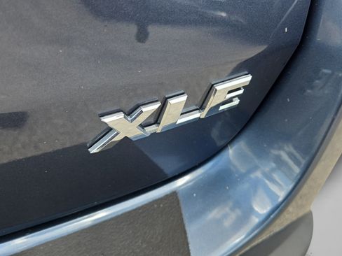 Used 2017 Toyota Highlander XLE FWD image 37