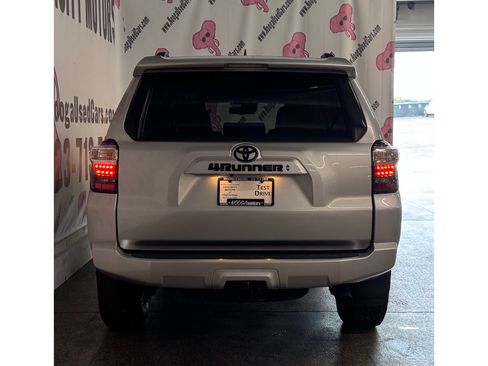 Used 2023 Toyota 4Runner SR5 Premium w/ Moonroof Package RWD image 11