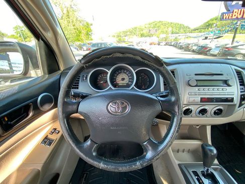 Used 2008 Toyota Tacoma PreRunner image 16