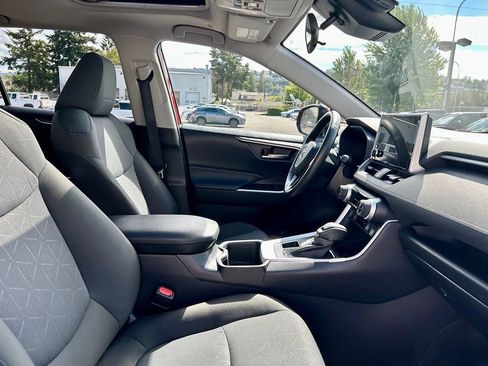Certified 2025 Toyota RAV4 XLE w/ Convenience Package AWD/4WD image 16