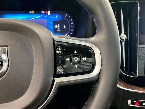 Certified 2023 Volvo XC60 B5 Plus w/ Climate Package AWD/4WD image 12