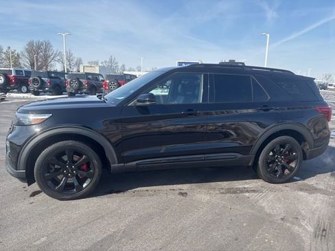 Used 2023 Ford Explorer ST w/ Equipment Group 401A image 4