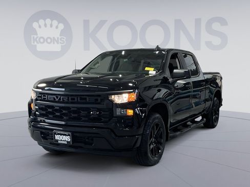 Used 2025 Chevrolet Silverado 1500 Custom w/ Turbomax Blackout Package AWD/4WD image 1