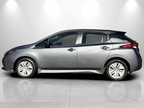 Used 2022 Nissan Leaf S image 5