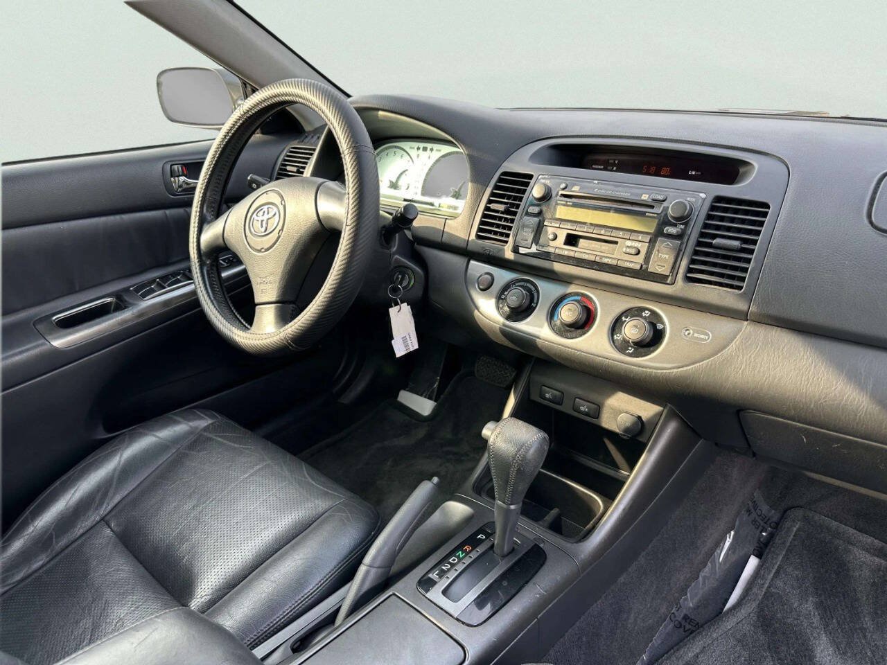 Used 2002 Toyota Camry SE FWD image 21