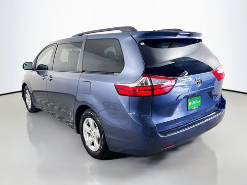 Used 2017 Toyota Sienna LE FWD image 7
