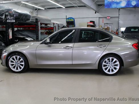 Used 2018 BMW 320i xDrive Sedan AWD/4WD image 4