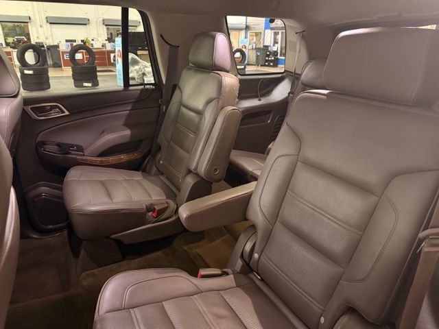 Used 2015 GMC Yukon Denali w/ Premium Package AWD/4WD image 22