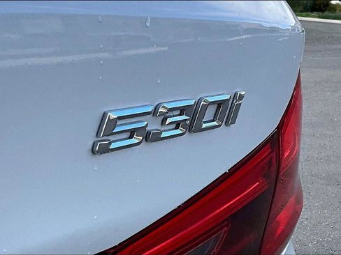 Used 2019 BMW 530i w/ Convenience Package image 8