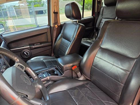 Used 2010 Jeep Commander Sport w/ Sun/Sound Group AWD/4WD image 26
