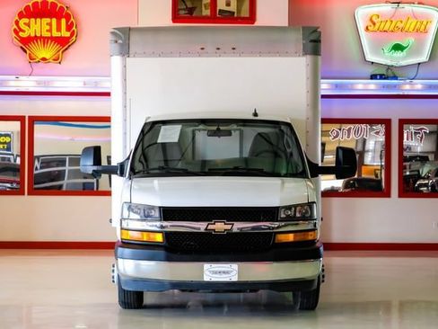 Used 2021 Chevrolet Express 3500 w/ Power Convenience Package RWD image 9