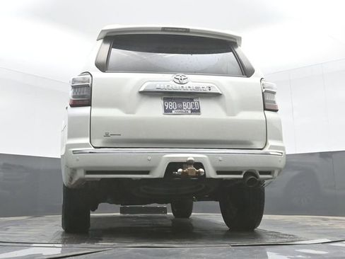 Used 2018 Toyota 4Runner Limited AWD/4WD image 32