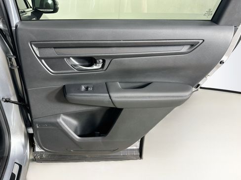 Used 2025 Honda CR-V EX image 29